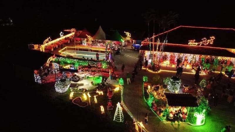 Em Itajaí, casa decorada traz a magia do Natal na área rural da cidade -  Listanews Noticias